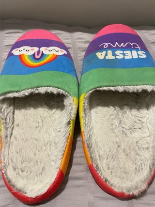 Zapatillas Ale-hop Arcoíris y Nubes