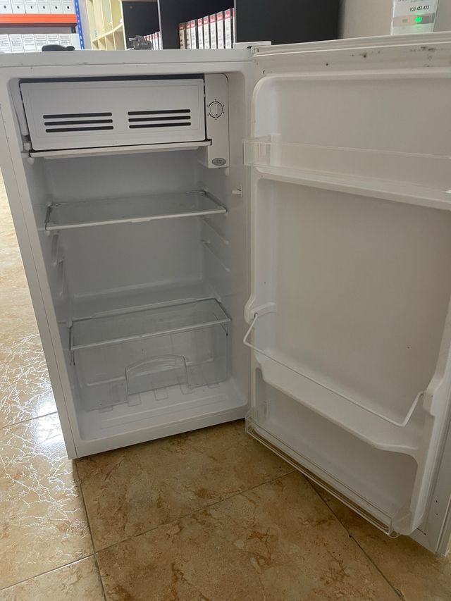Frigorífico Benavent 90L