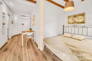 Piso en venta en El Raval en Barcelona