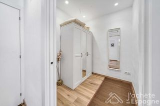 Piso en venta en El Raval en Barcelona