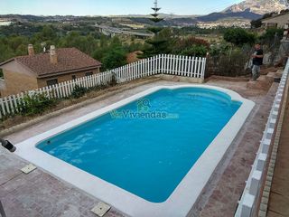 Chalet en venta en Abrera