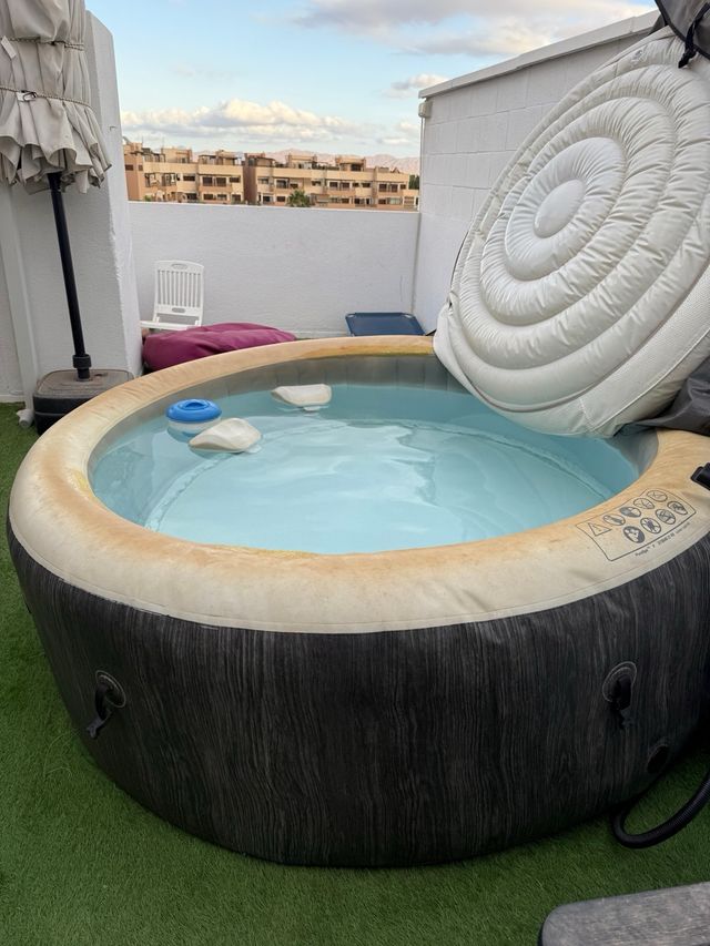 Jacuzzi Intex 4 personas