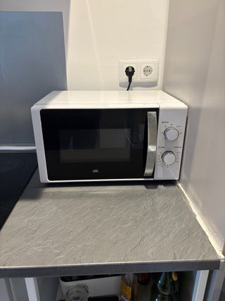 Microondas OK 700W 20L