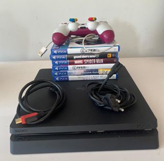 PS4 500GB + 6 Juegos + Mando