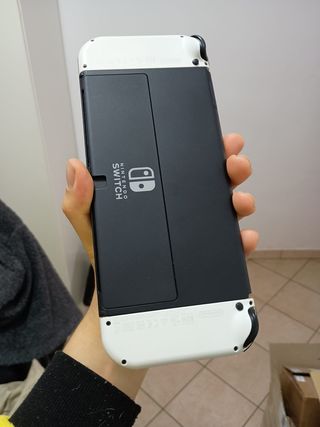 Nintendo Switch OLED Bianca