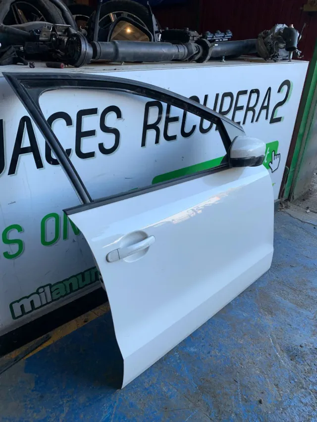 Puerta Delantera derecha VW Polo 6R Blanca