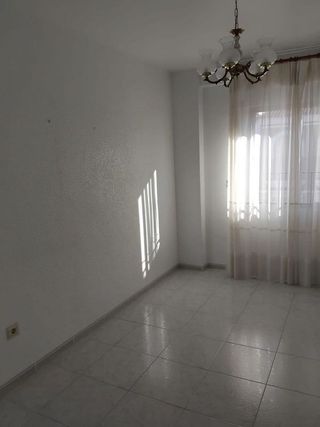 Chalet en venta en Lucena