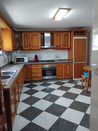 Chalet en venta en Lucena