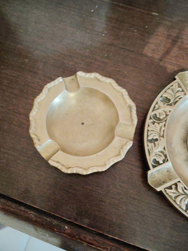 Posacenere vintage in bronzo