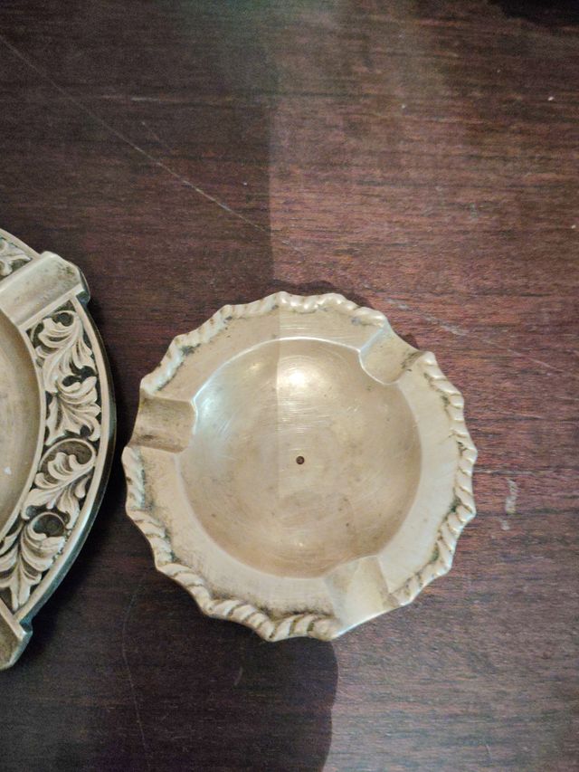 Posacenere vintage in bronzo