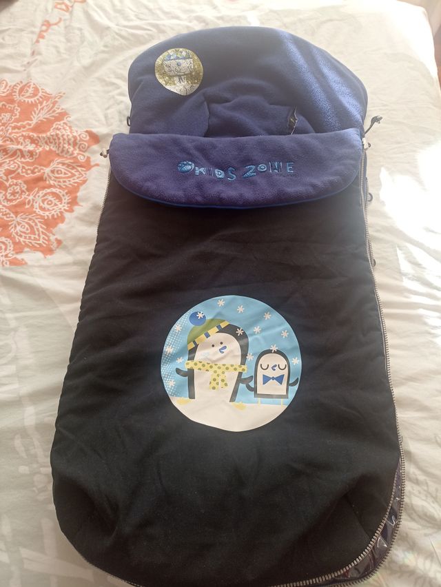 Saco Jané para cochecito azul con pingüinos