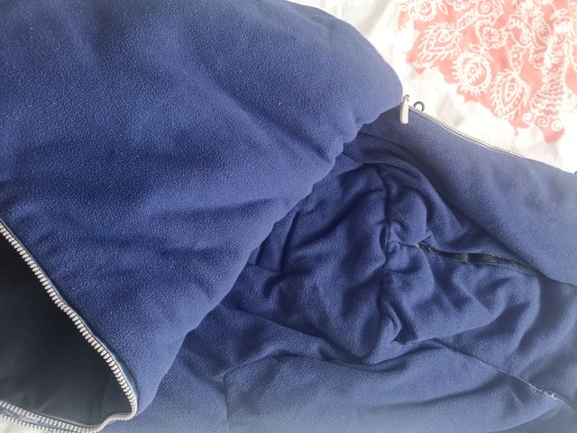 Saco Jané para cochecito azul con pingüinos