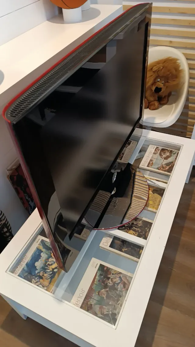 Televisor LG SCARLET  32 Pulgadas