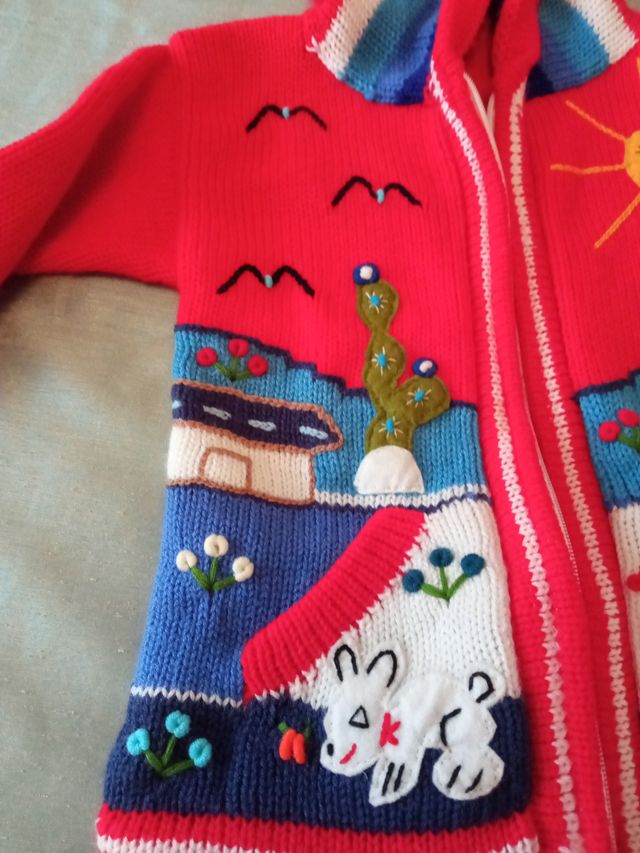 Chaqueta artesanal niña con capucha
