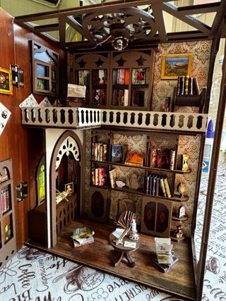 Casa delle bambole da libreria