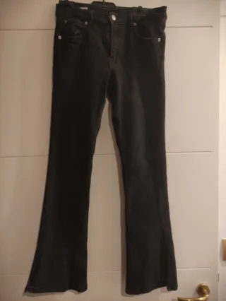 Pantalón vaquero Zara 