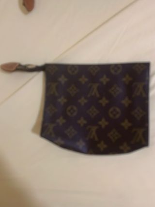 Louis Vuitton Cartera Pequeña Marrón 25x18 cm