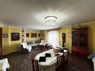 Chalet en venta en Ctra. Circunvalación - La Magdalena en Jaén