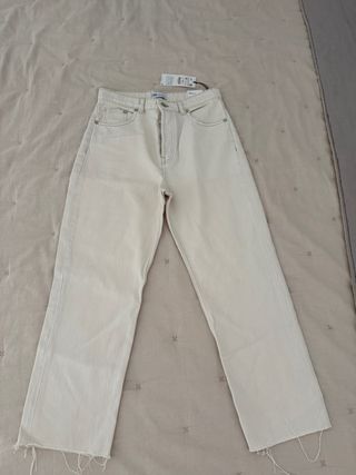 Pantalón vaquero Zara blanco talla 38/40