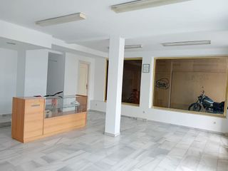 Local comercial en venta en La Carihuela en Torremolinos