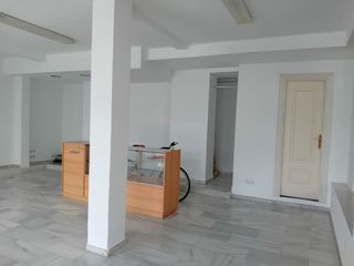 Local comercial en venta en La Carihuela en Torremolinos