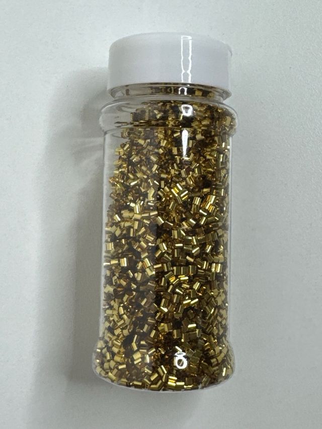 Piezas doradas para bisutería