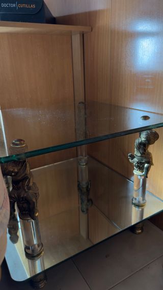 Tavoli in vetro dorato e trasparente 