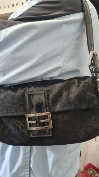 Borsa Fendi Baguette Valeria nera