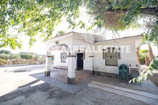 Chalet en venta en Carmona