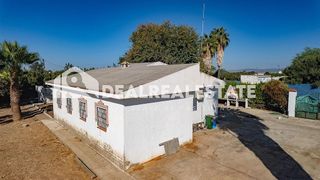 Chalet en venta en Carmona