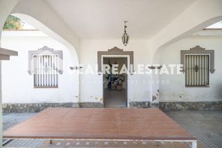 Chalet en venta en Carmona