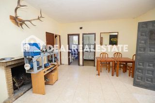 Chalet en venta en Carmona