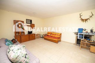 Chalet en venta en Carmona