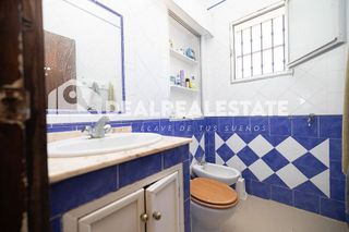 Chalet en venta en Carmona