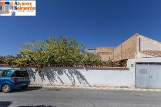 Terreno en venta en Avda. De los Ogíjares en Armilla