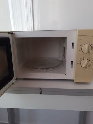 Microondas Bluesky Beige