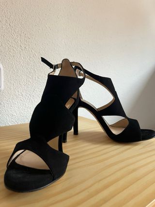 Sandalias Unisa Negras Tacón