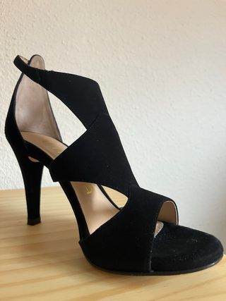 Sandalias Unisa Negras Tacón