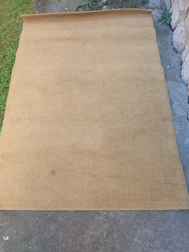 Alfombra IKEA LANGSTED mostaza 133x190cm