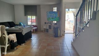 Casa adosada en venta en Arroyomolinos de León