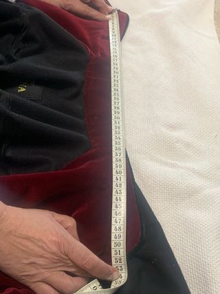 Capa Castellana Seseña Negra con Forro Rojo