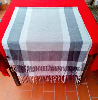 Fular sensación cachemira gris y blanco