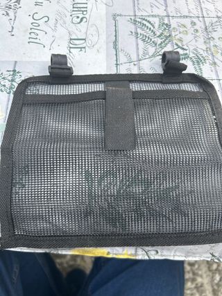 Tasca in rete con chiusura velcro