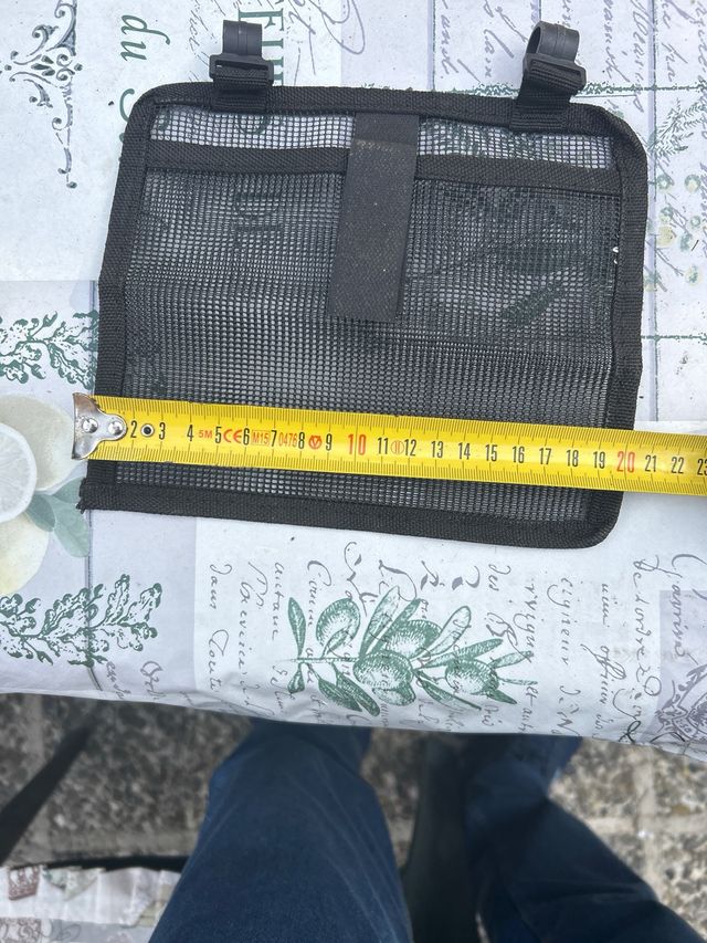 Tasca in rete con chiusura velcro