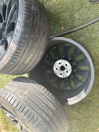 3 Llantas Überrurbine Tesla Model 3 21” Originales