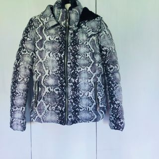 Plumas estampado serpiente