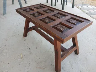 Mesa tocinera de madera rústica