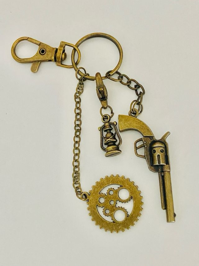 Llavero Steampunk Pistola y Mecanismo Reloj