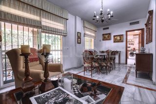 Chalet en venta en Gelves
