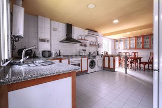 Chalet en venta en Gelves